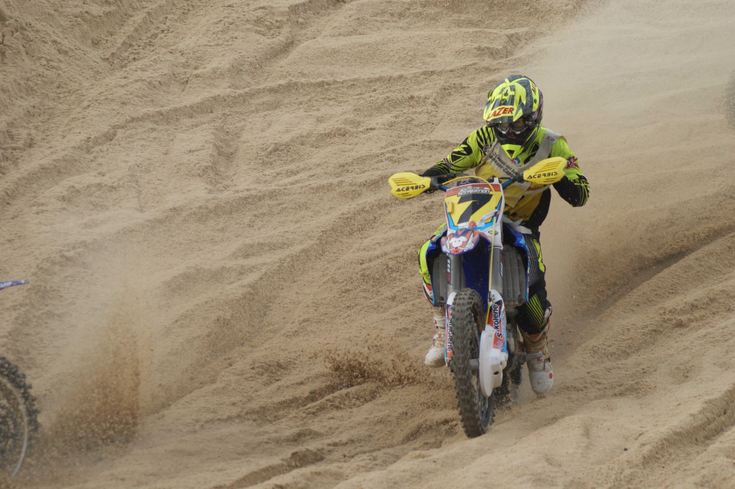 Fonds d'cran Motos Motocross ronde des sables