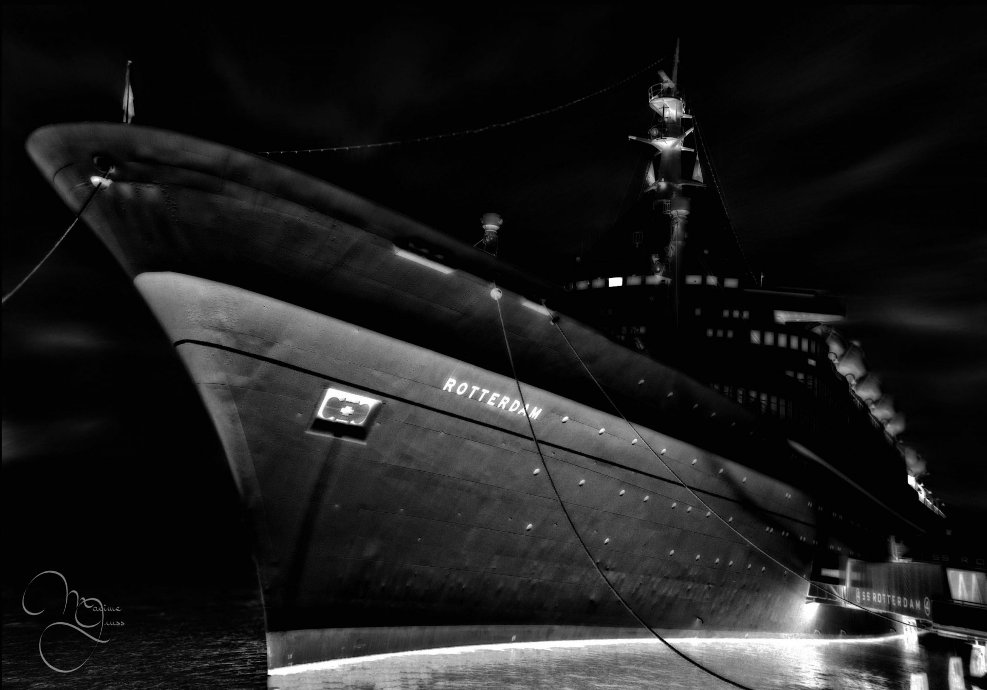 Fonds d'cran Bateaux Paquebots Fantastic Rotterdam