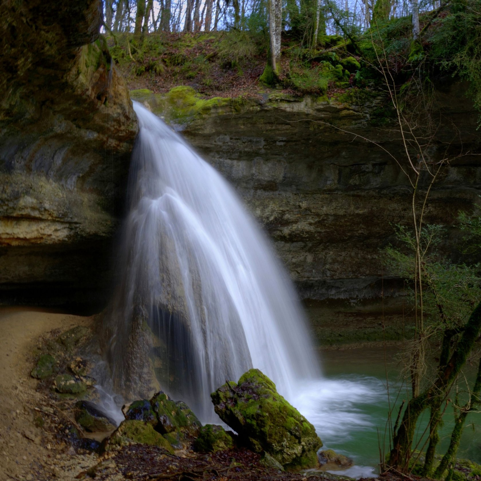 Fonds d'cran Nature Cascades - Chutes Cascade le Pain de Sucre dans l'Ain