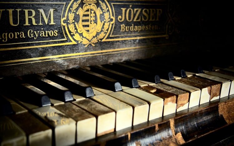 Fonds d'cran Musique Instruments - Piano Wallpaper N369432