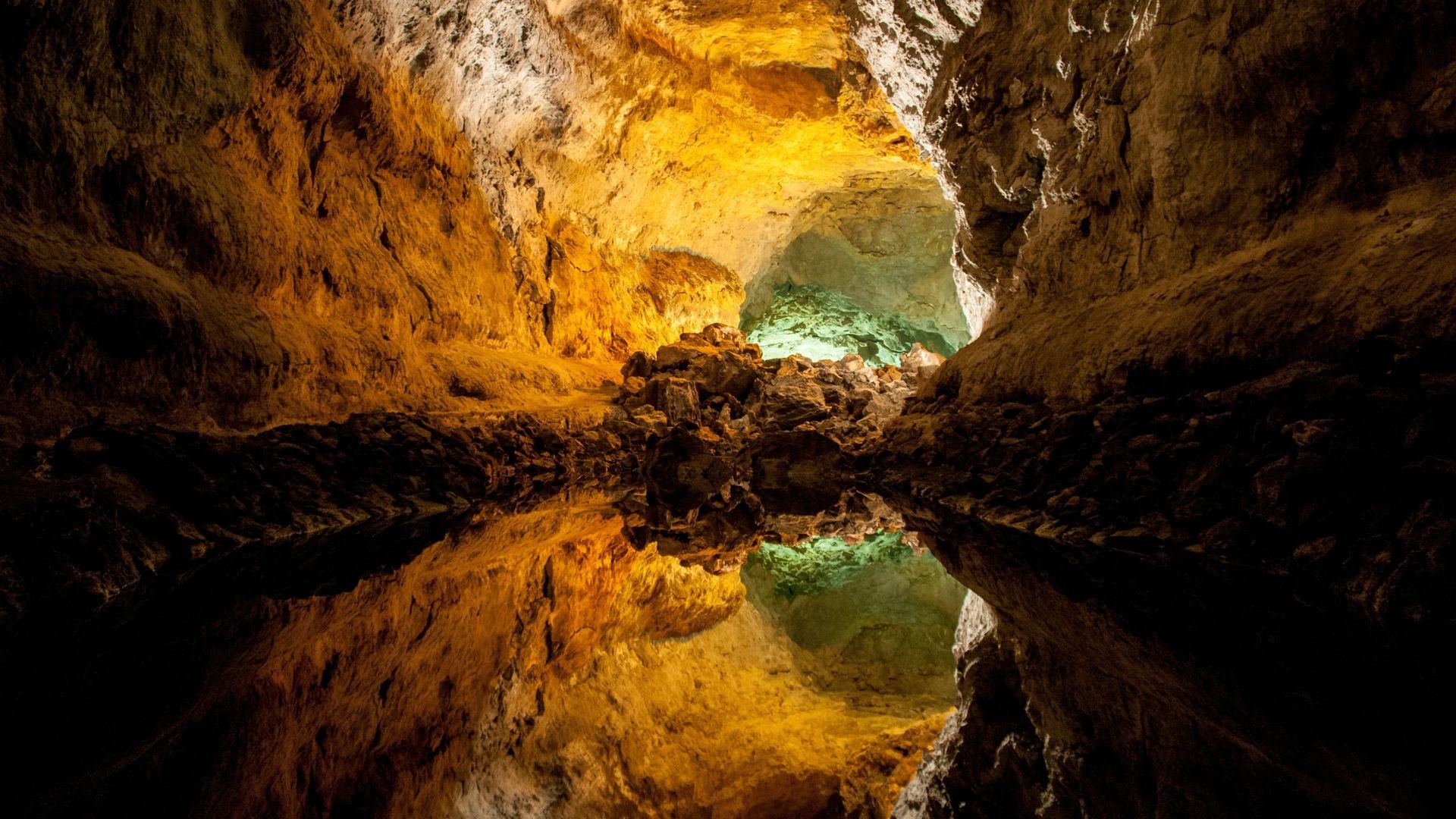 Fonds d'cran Nature Cavernes - Grottes 