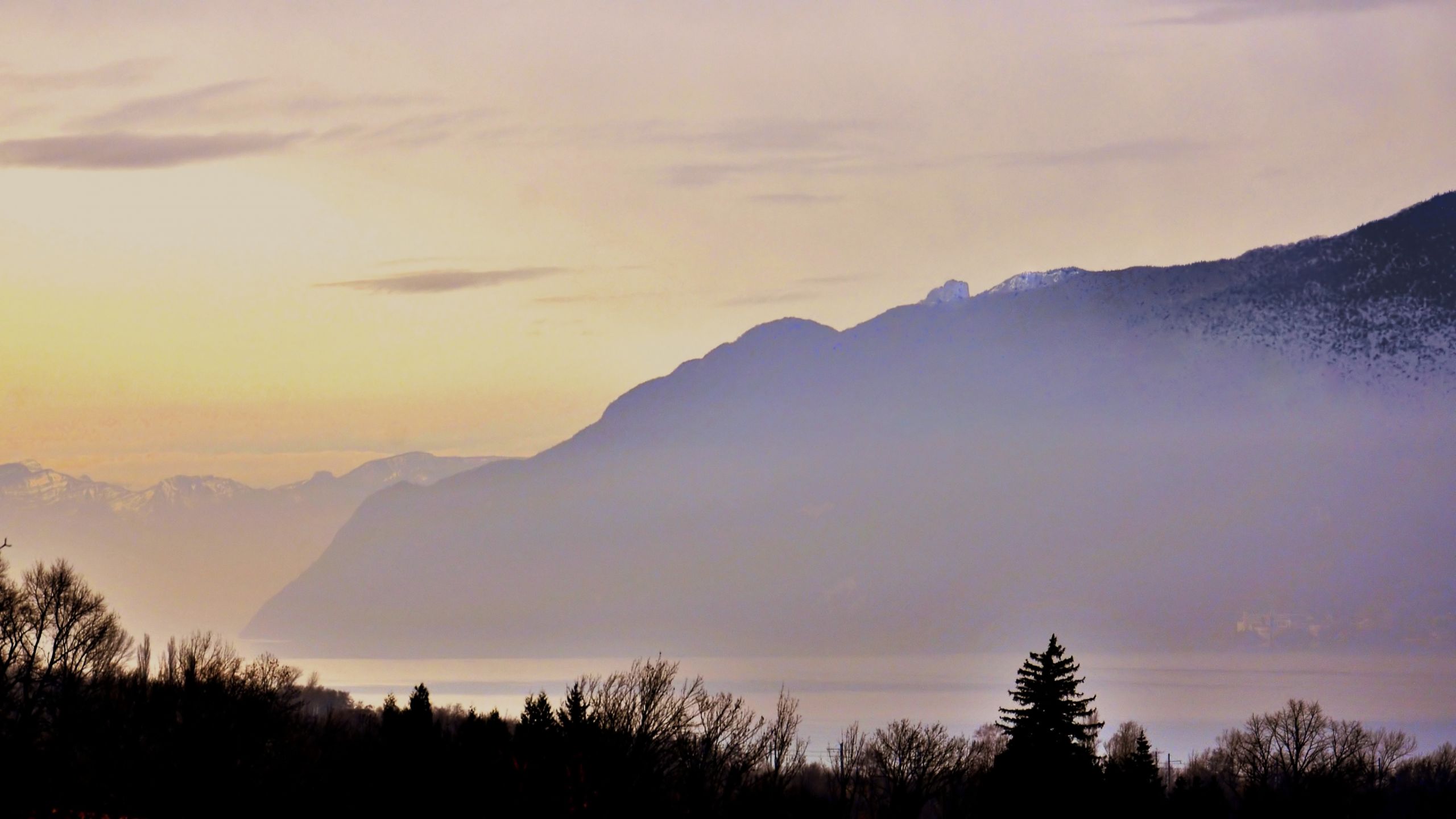 Wallpapers Nature Landscapes Brumes au dessus du lac du Bourget