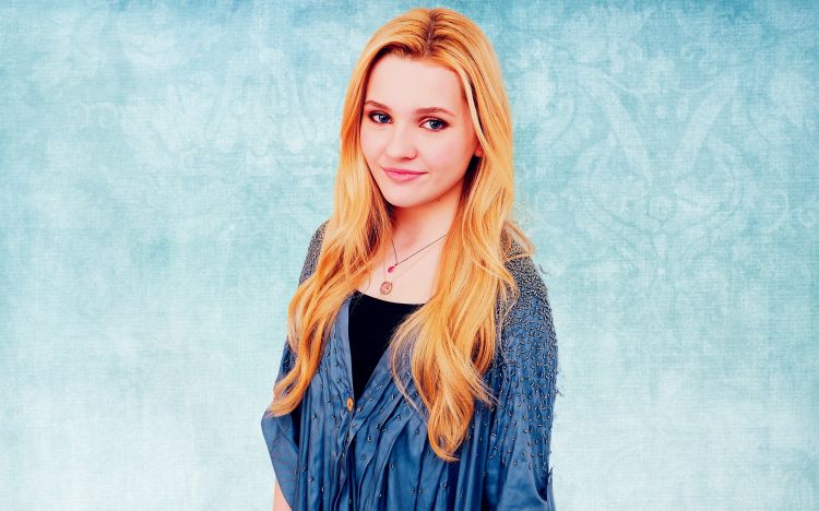 Fonds d'cran Clbrits Femme Abigail Breslin Wallpaper N370067