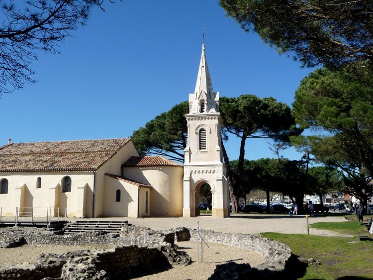 Wallpapers Constructions and architecture Religious Buildings Eglise d'ANDERNOS