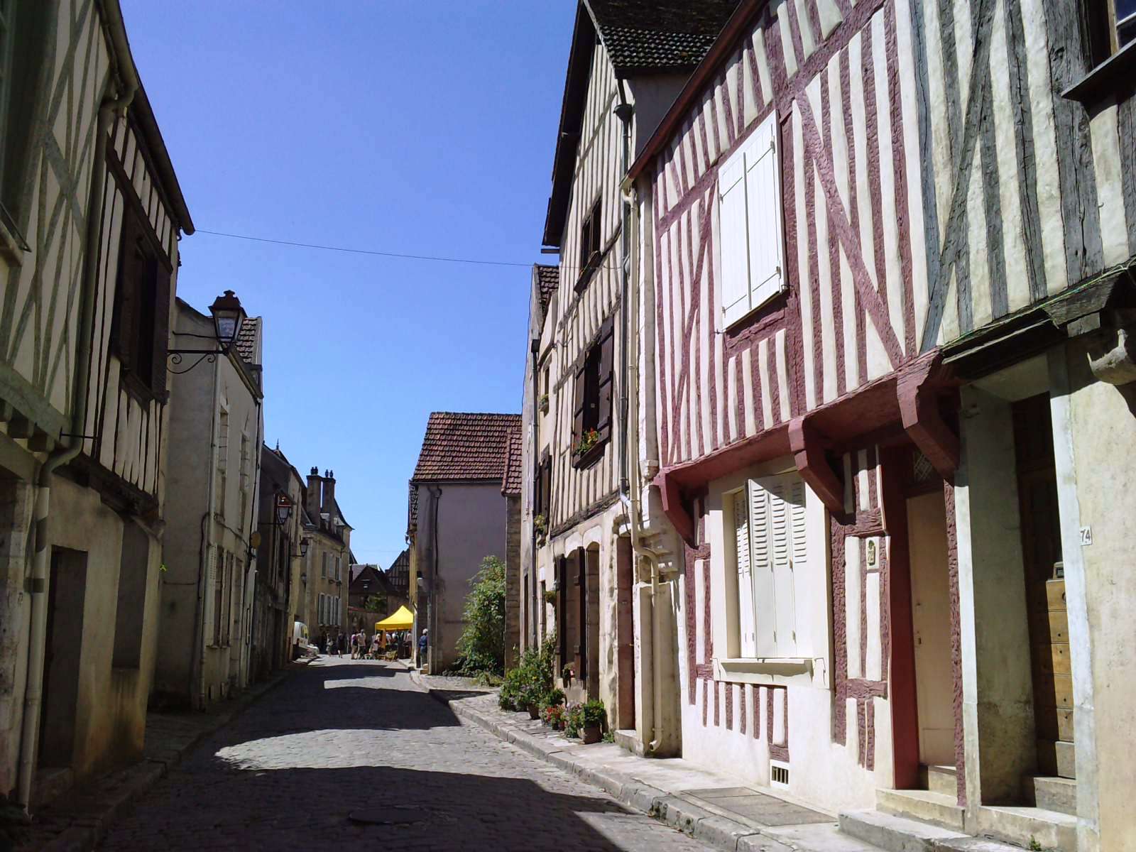 Wallpapers Trips : Europ France > Bourgogne Noyers sur Serein