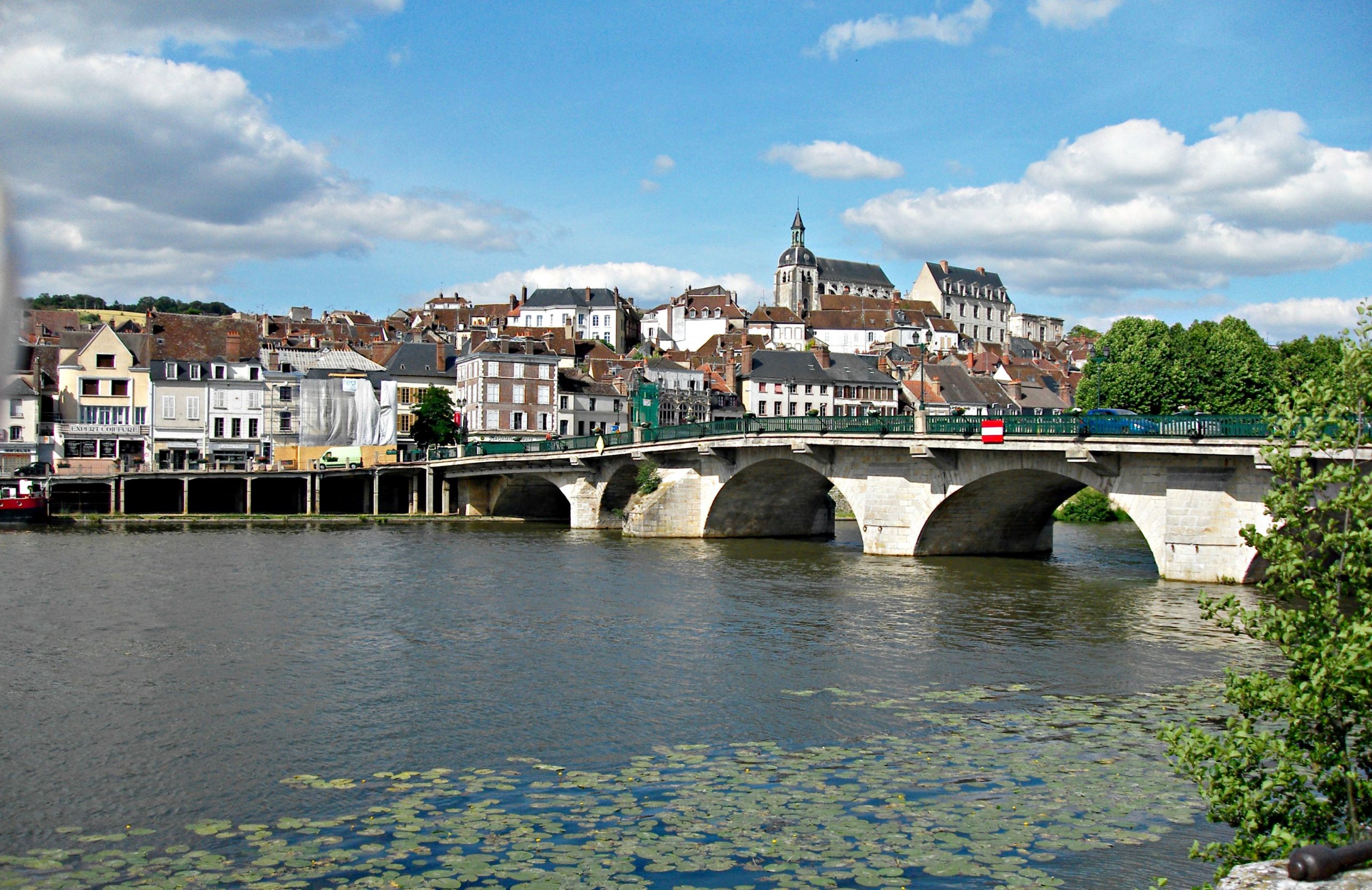 Fonds d'cran Voyages : Europe France > Bourgogne Joigny