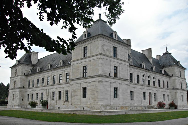 Wallpapers Constructions and architecture Castles - Palace Chteau d'Ancy Le Franc