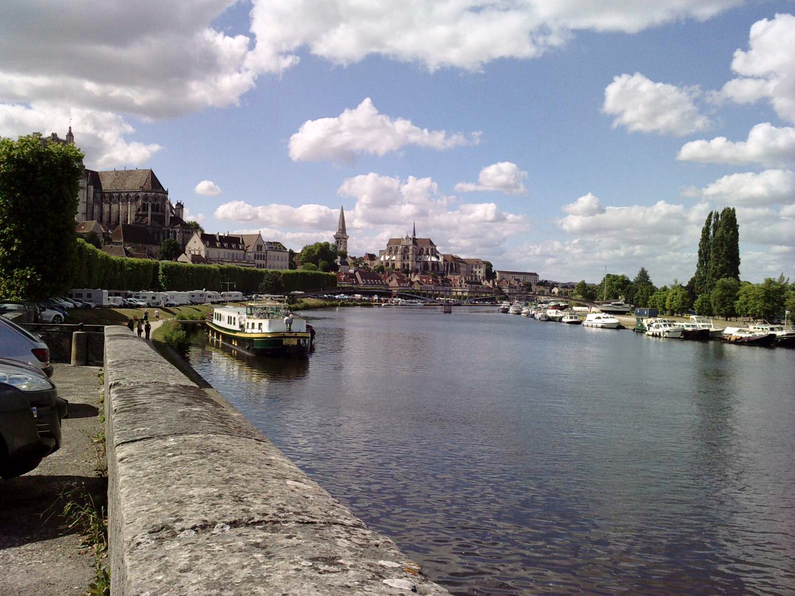 Fonds d'cran Voyages : Europe France > Bourgogne Auxerre