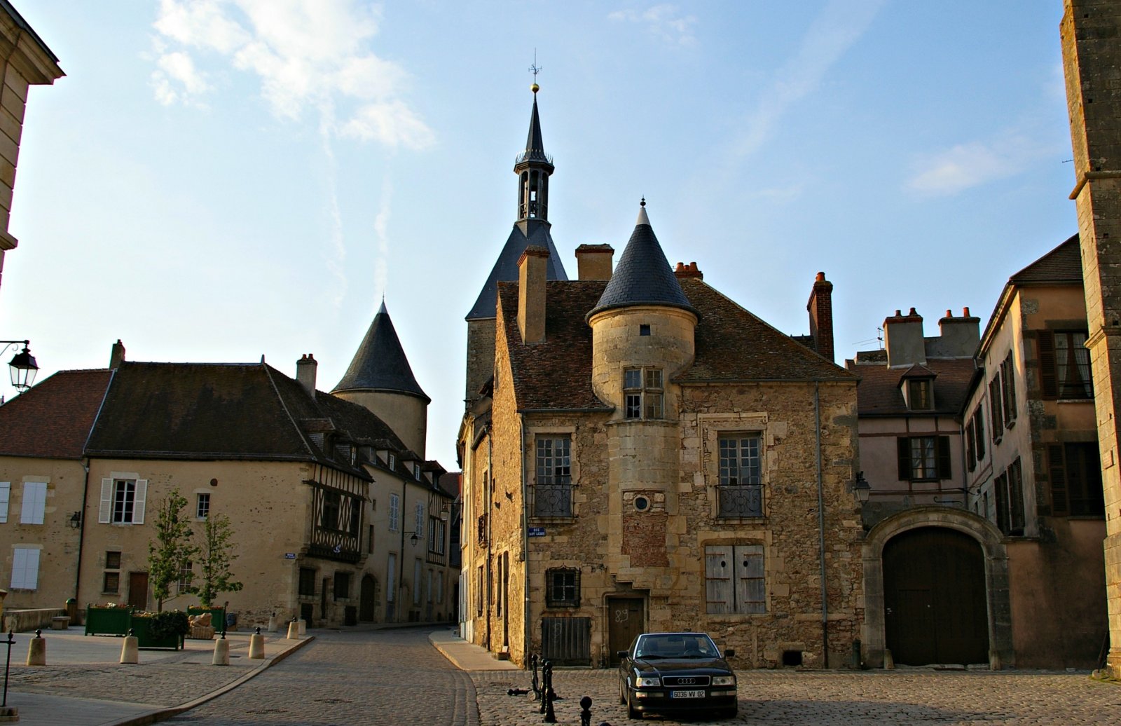 Fonds d'cran Voyages : Europe France > Bourgogne Avallon