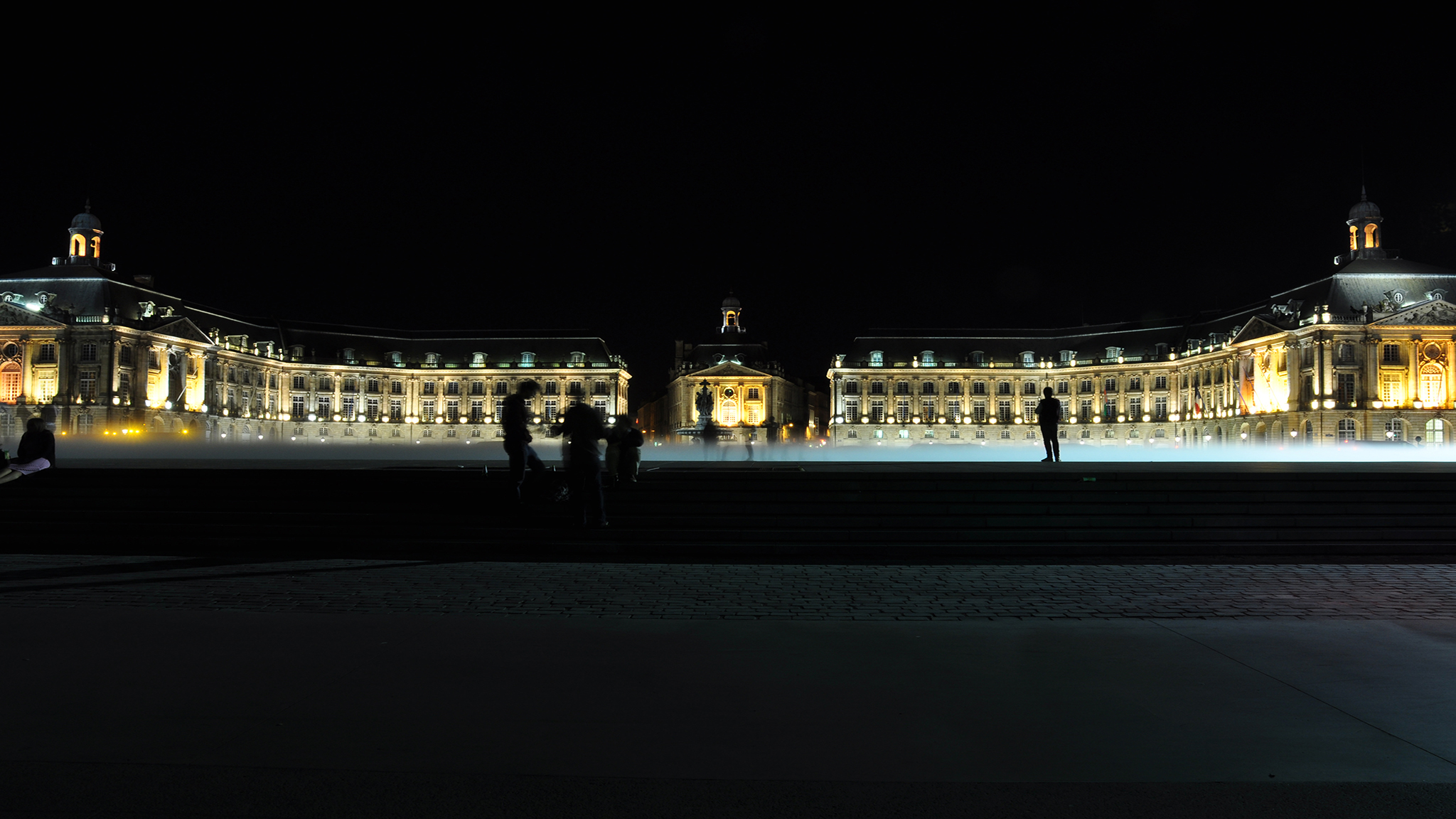 Fonds d'cran Constructions et architecture Edifices Bordeaux place de la Bourse