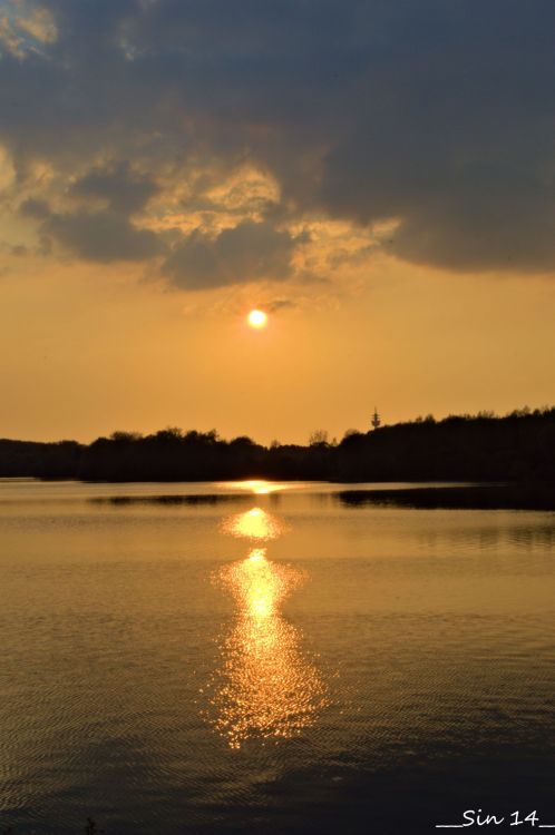 Fonds d'cran Nature Couchers et levers de Soleil ciels et couchers de soleil