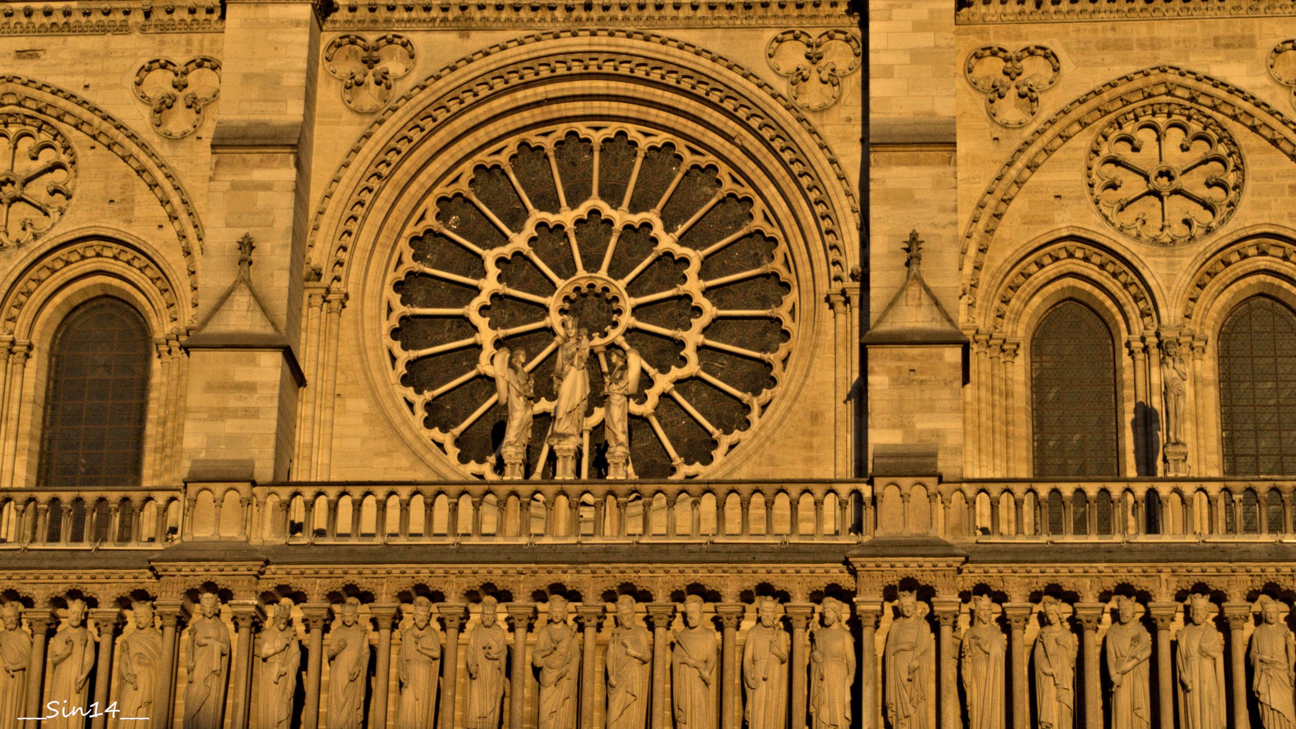 Fonds d'cran Constructions et architecture Edifices Religieux ROSACE DE NOTRE DAME