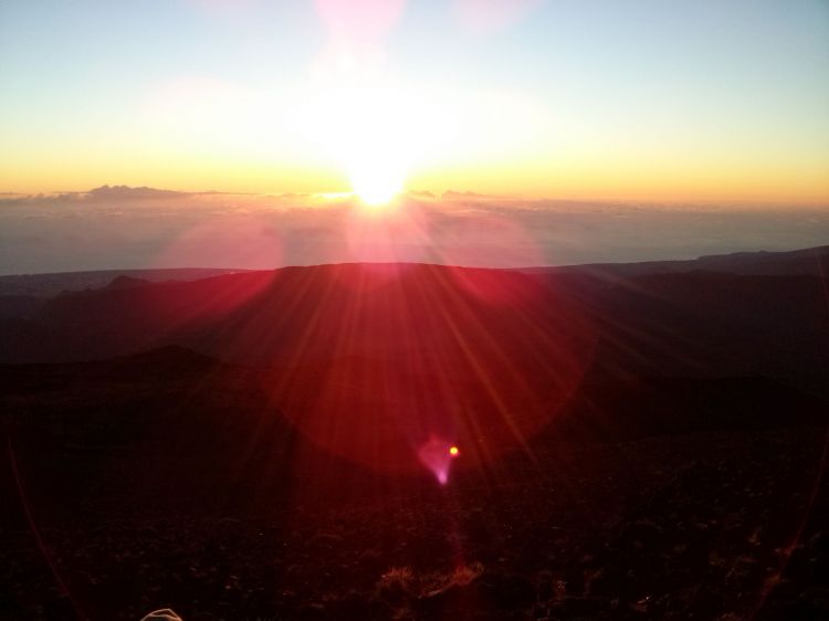 Fonds d'cran Nature Couchers et levers de Soleil lever de soleil au piton des neiges