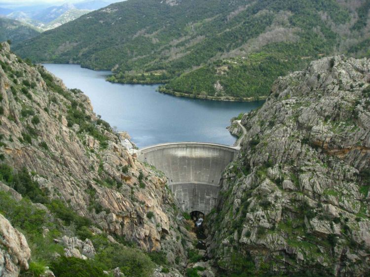 Fonds d'cran Constructions et architecture Constructions diverses Barrage de Tolla, Corse