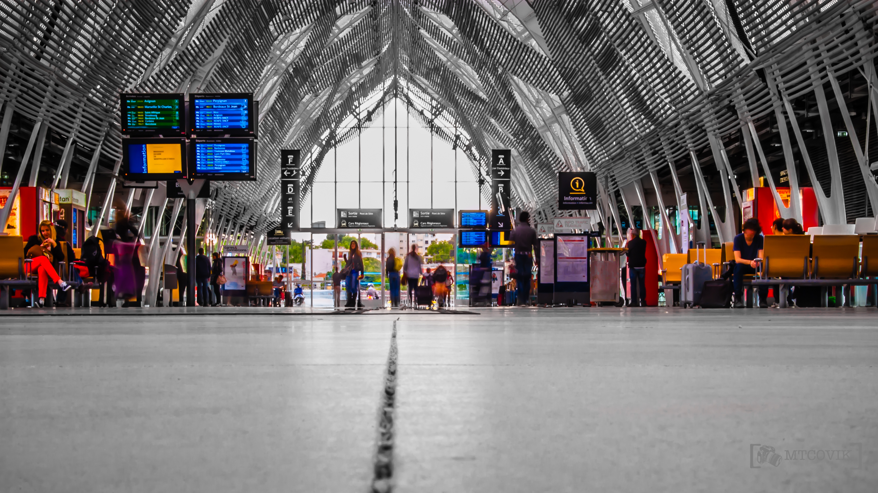 Fonds d'cran Constructions et architecture Gares - Rails Gare St Roch Montpellier