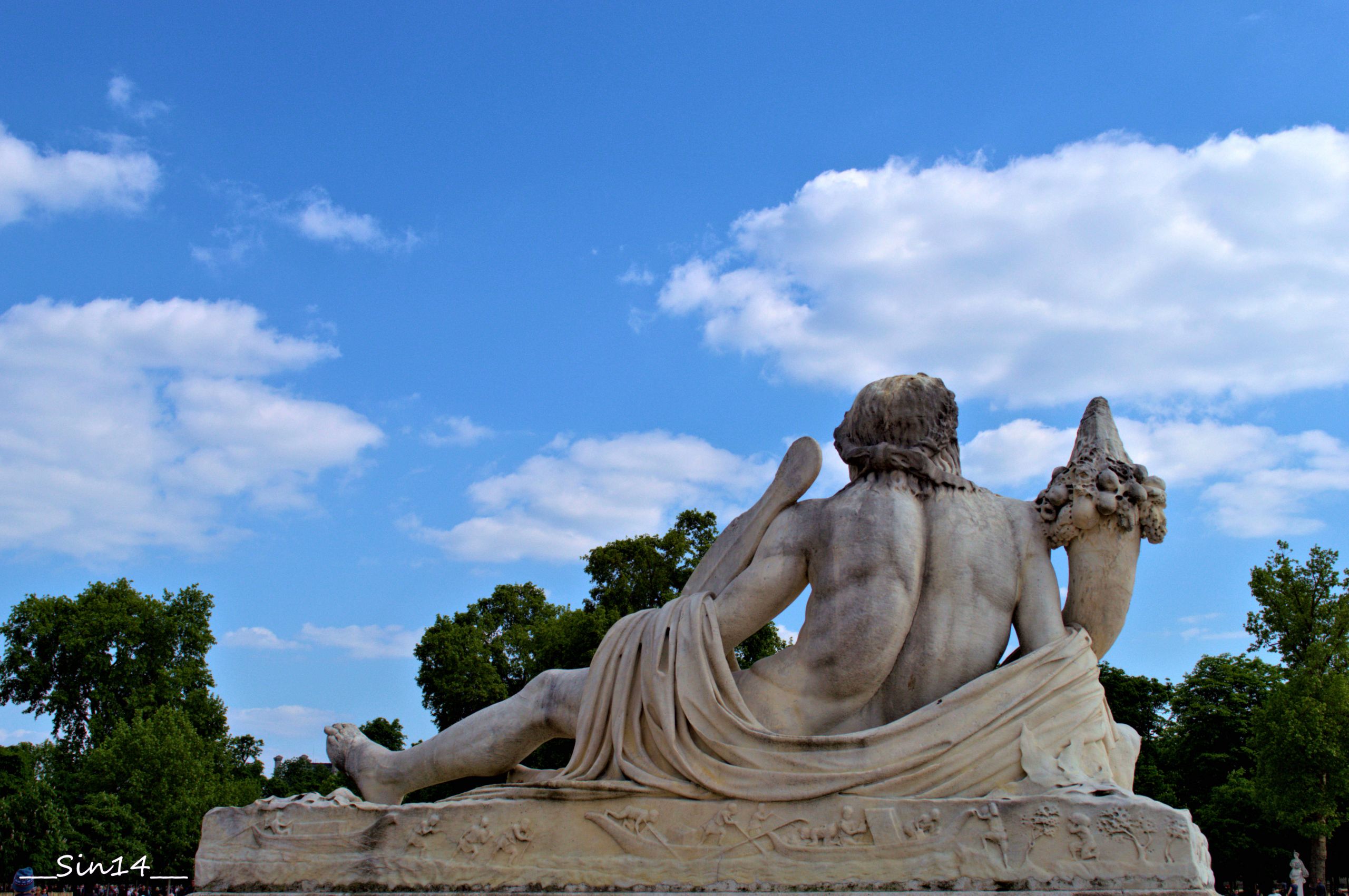 Fonds d'cran Constructions et architecture Statues - Monuments Le Jardin des tuileries