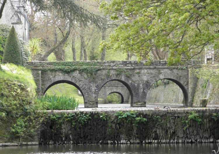 Wallpapers Constructions and architecture Bridges - Aqueduct Petits ponts - Château des Ravalets