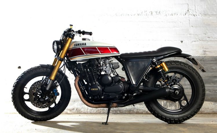 Fonds d'cran Motos Yamaha tarmac custom