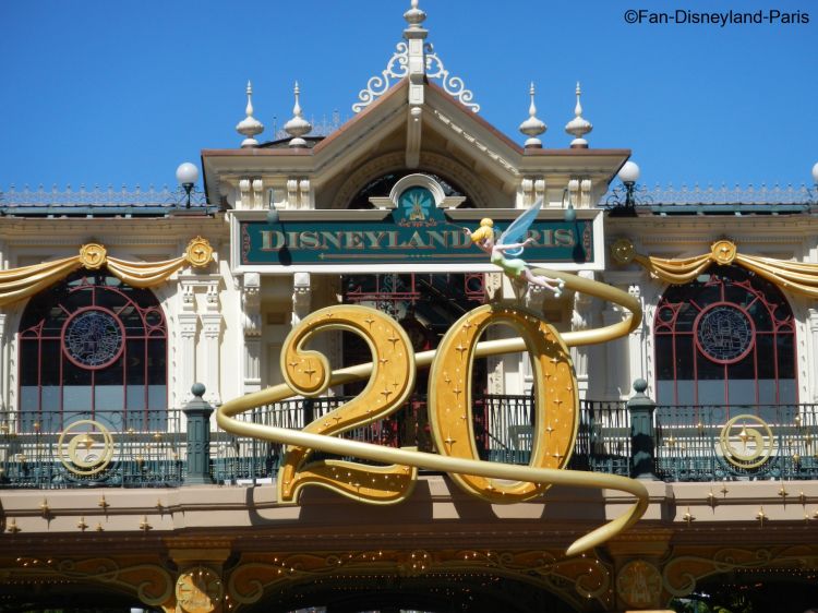 Fonds d'cran Constructions et architecture Parcs d'attractions > DisneyLand Fan-Disneyland-Paris