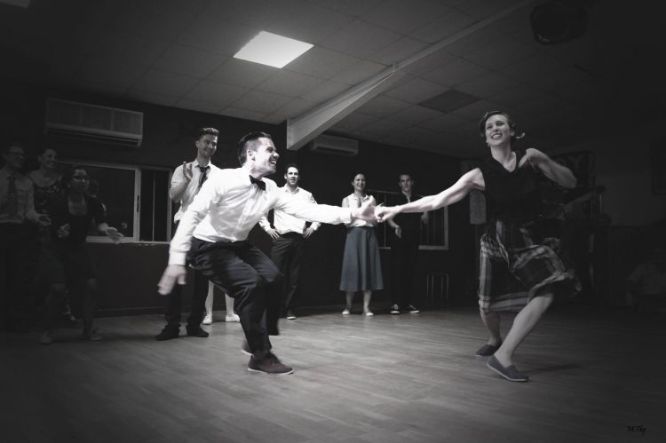 Fonds d'cran Sports - Loisirs Danse swingin is happiness