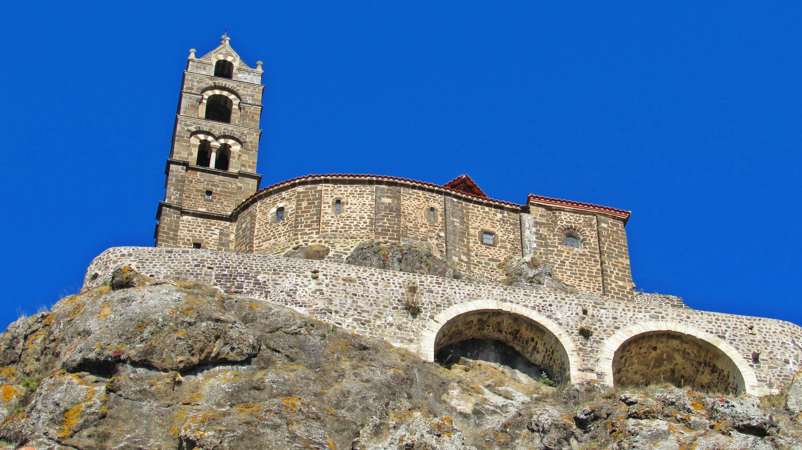 Wallpapers Constructions and architecture Religious Buildings chapelle saint Michel d'Aiguilhe.