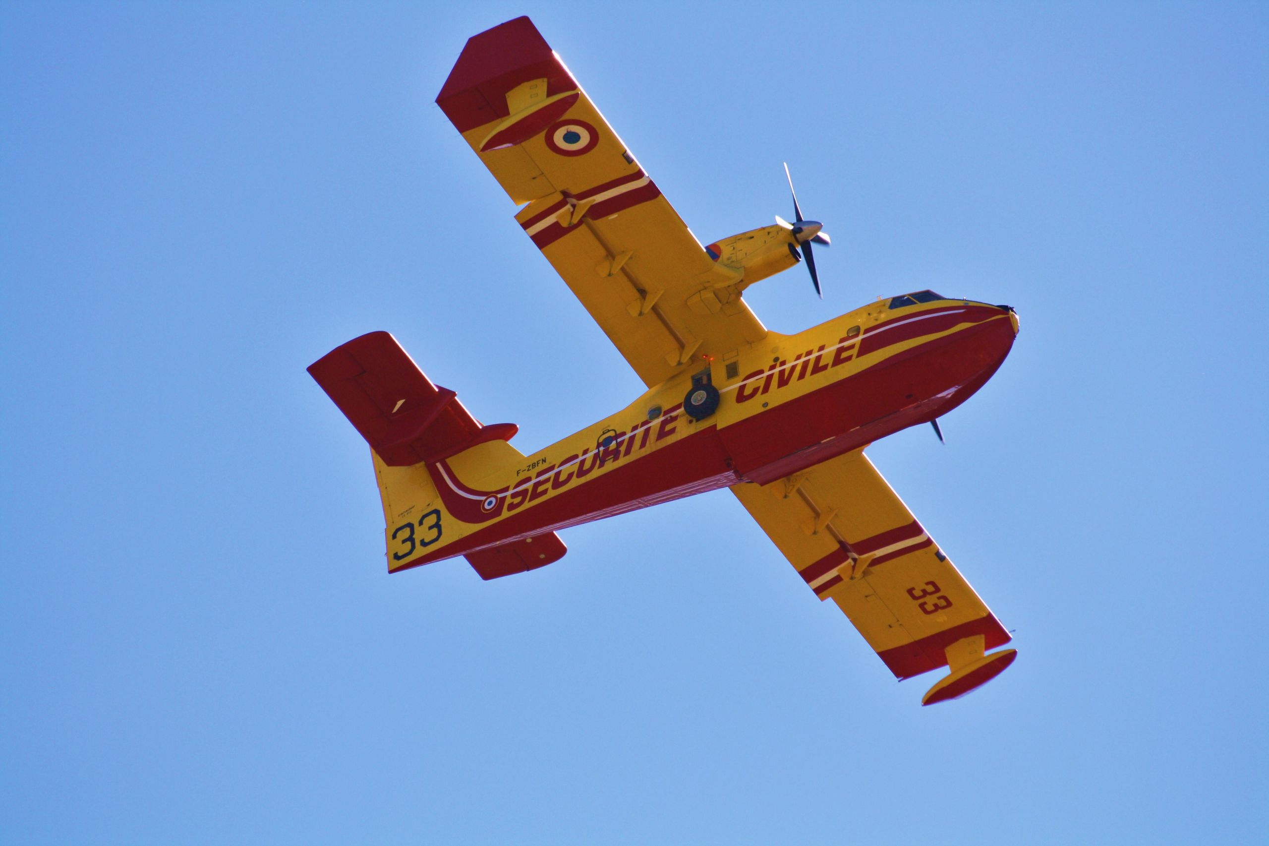 Fonds d'cran Avions Avions militaires securité civile avion