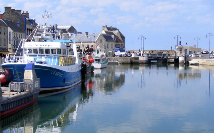 Wallpapers Trips : Europ France > Normandie Un port dans le Calvados 2