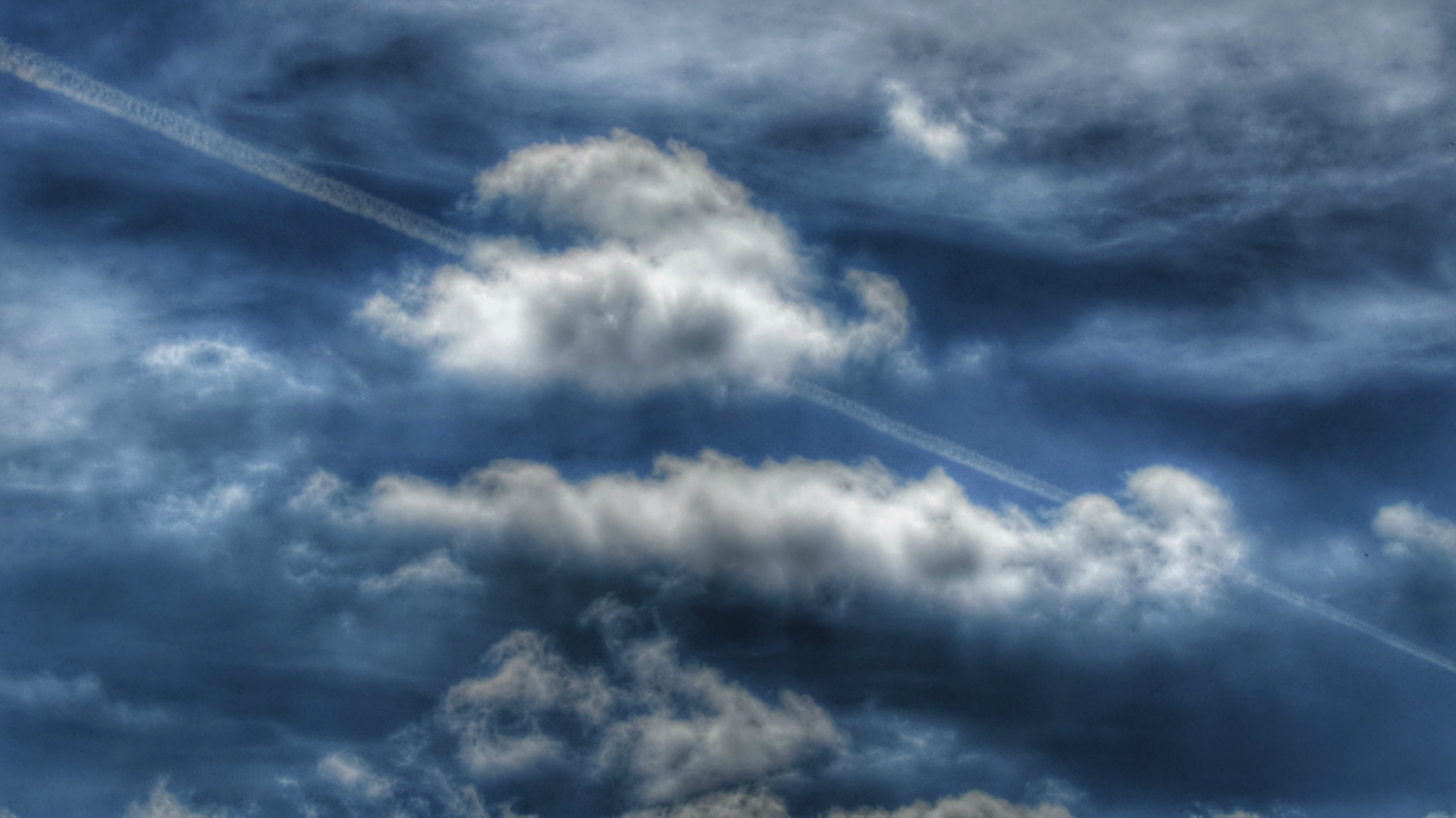 Fonds d'cran Nature Ciel - Nuages Ciel en HDR.