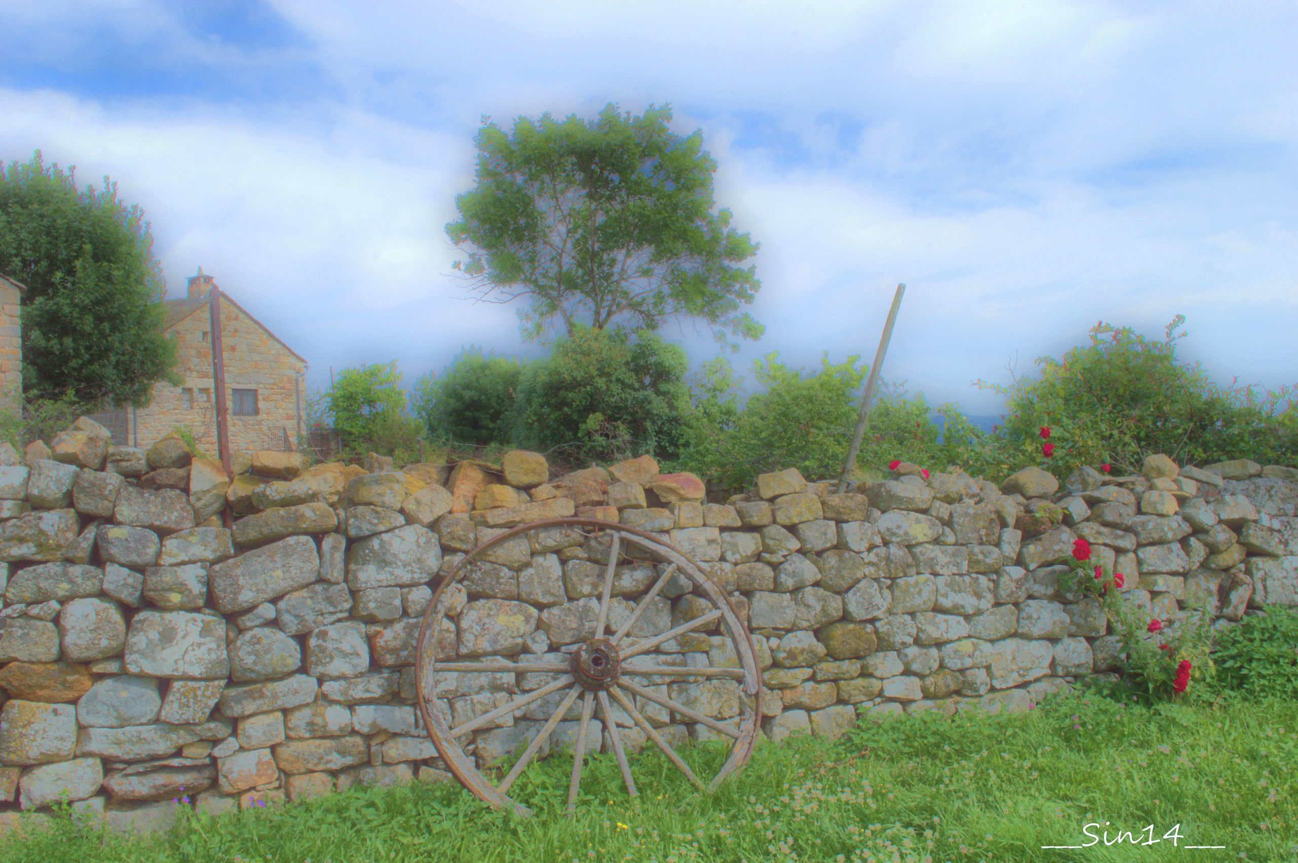 Fonds d'cran Constructions et architecture Toits - Murs - Cltures LOZERE