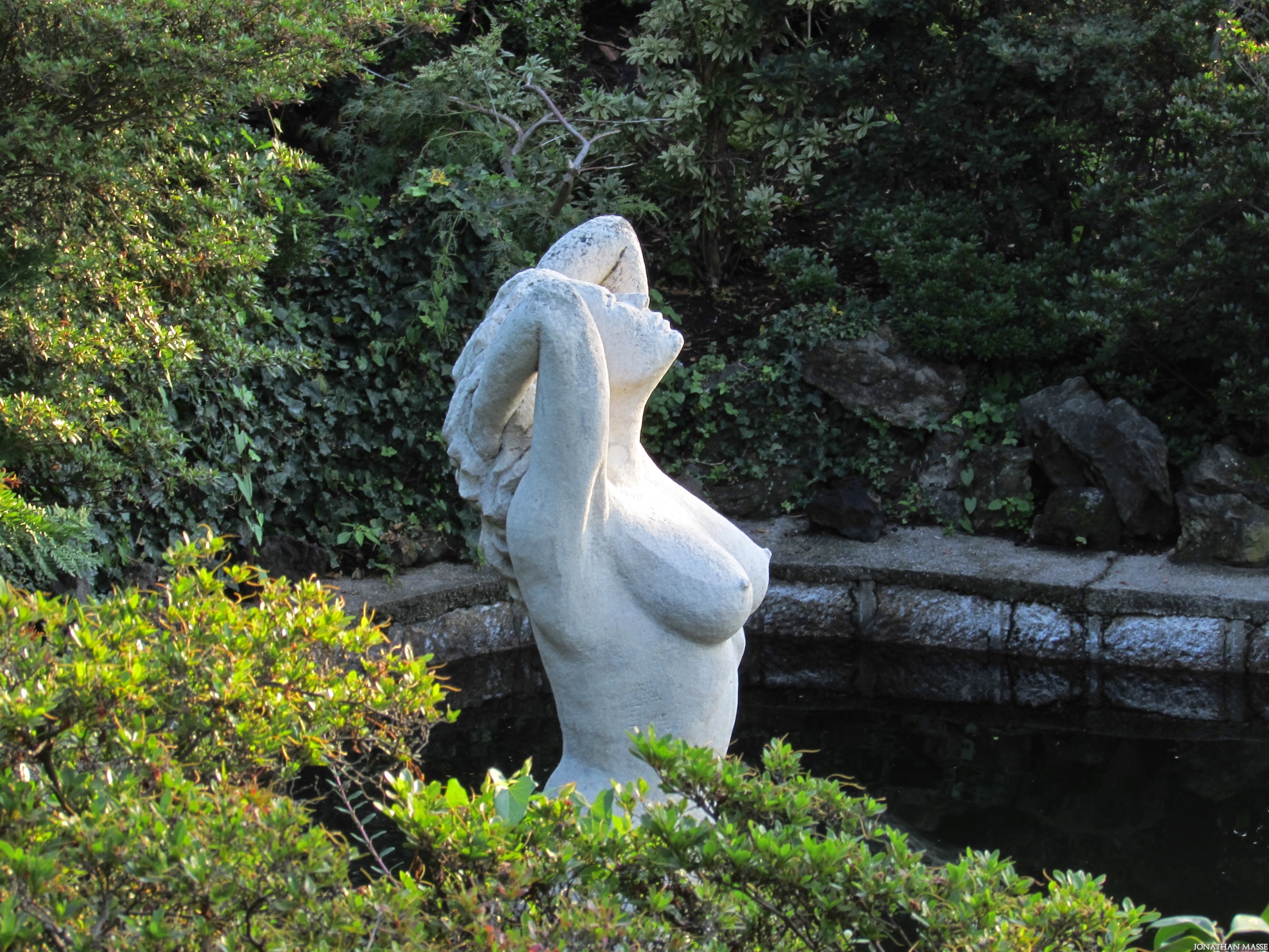 Fonds d'cran Constructions et architecture Statues - Monuments Statue au jardin Lecoq.