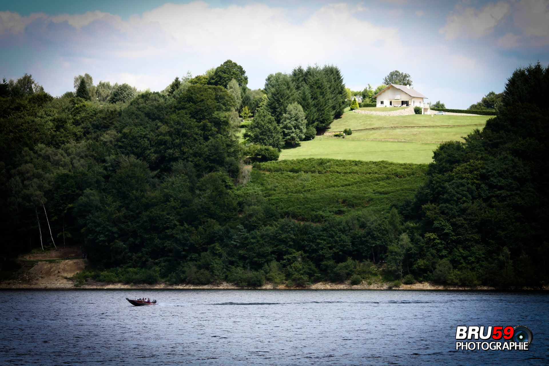 Fonds d'cran Voyages : Europe France > Auvergne Lac de Bort les orgues