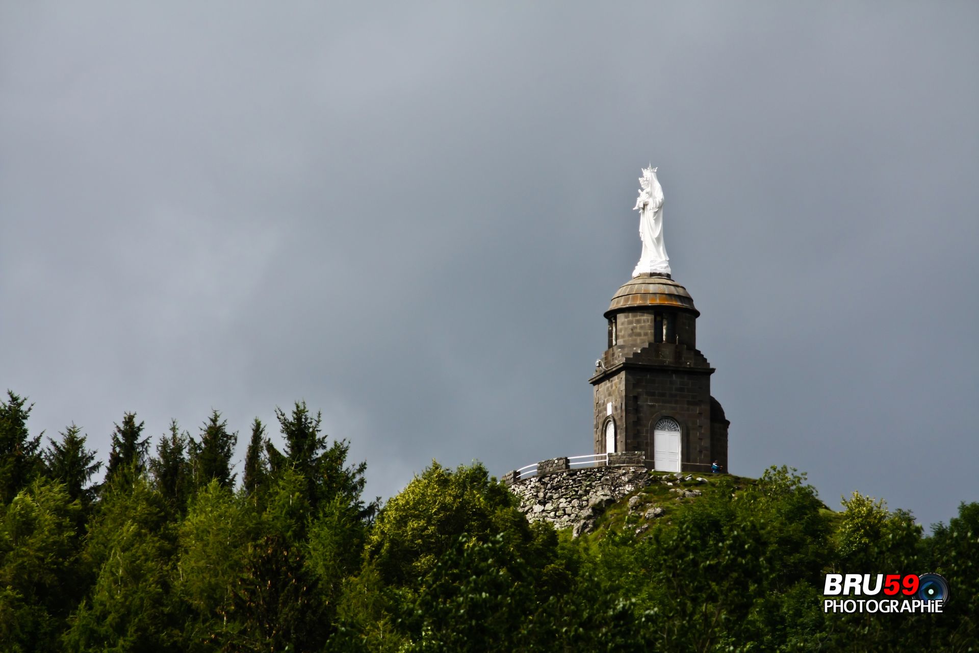 Fonds d'cran Voyages : Europe France > Auvergne La Tour d'Auvergne