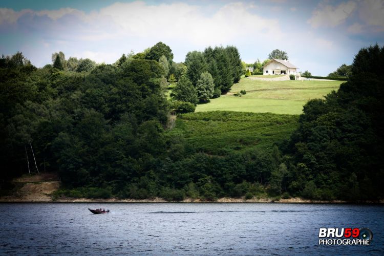 Wallpapers Trips : Europ France > Auvergne Lac de Bort les orgues