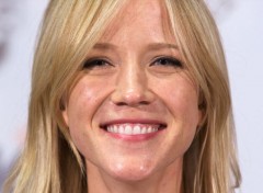  Clbrits Femme Jessy Schram