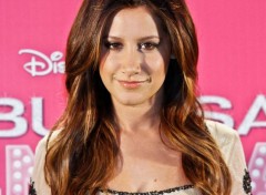 Fonds d'cran Clbrits Femme Ashley Tisdale