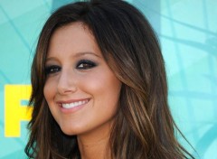 Fonds d'cran Clbrits Femme Ashley Tisdale