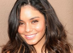  Celebrities Women Vanessa Hudgens