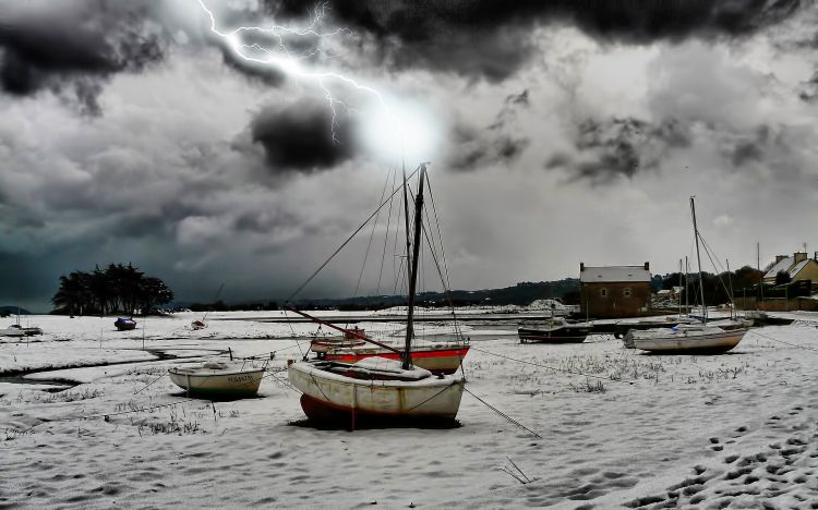 Fonds d'cran Bateaux Divers Bateaux dans la neige