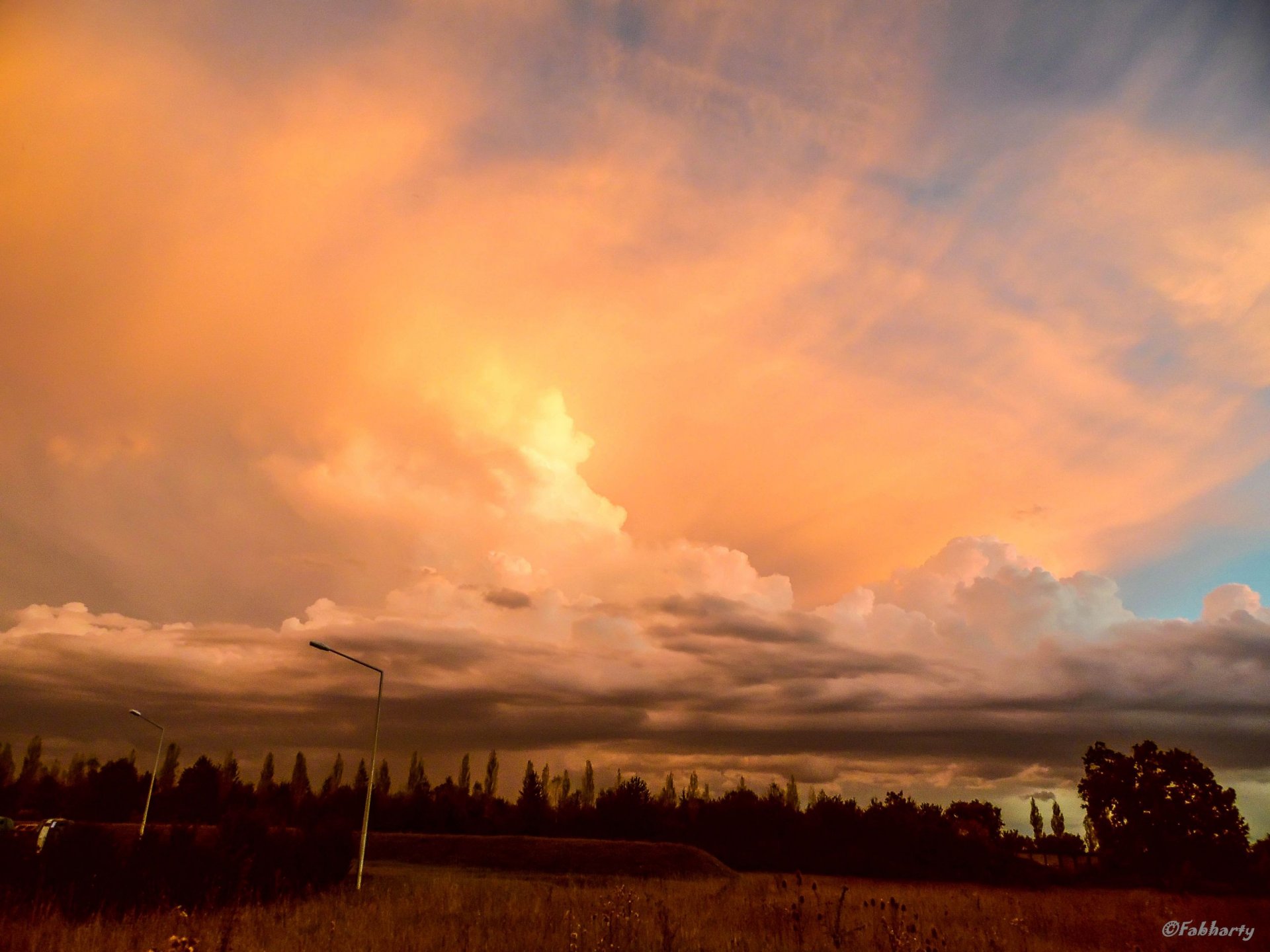 Fonds d'cran Nature Ciel - Nuages un soir  d'orage