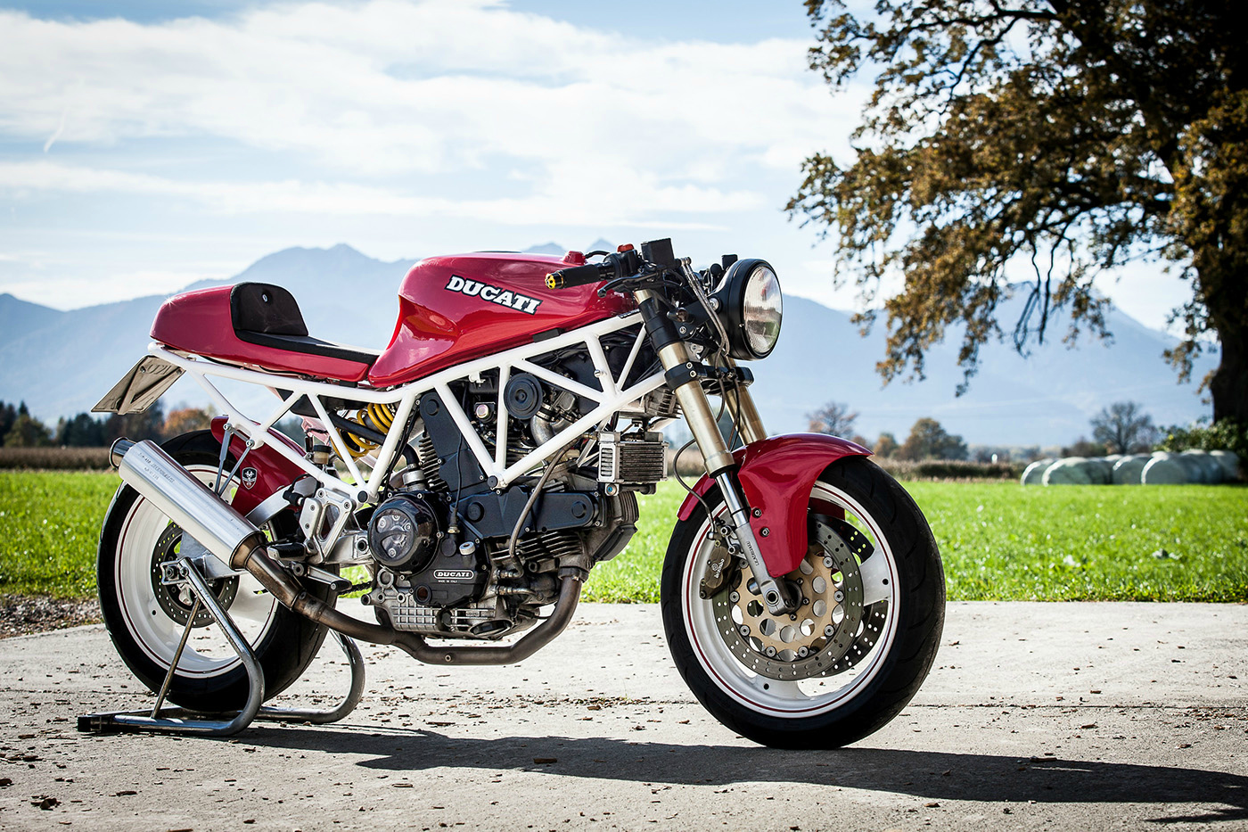 Fonds d'cran Motos Ducati Ducati 750 SuperSport