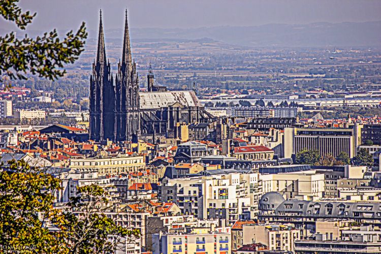 Fonds d'cran Constructions et architecture Villes - Villages Clermont-Ferrand