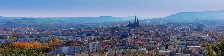 Fonds d'cran Constructions et architecture Villes - Villages Panorama de la ville de Clermont-Ferrand (63).