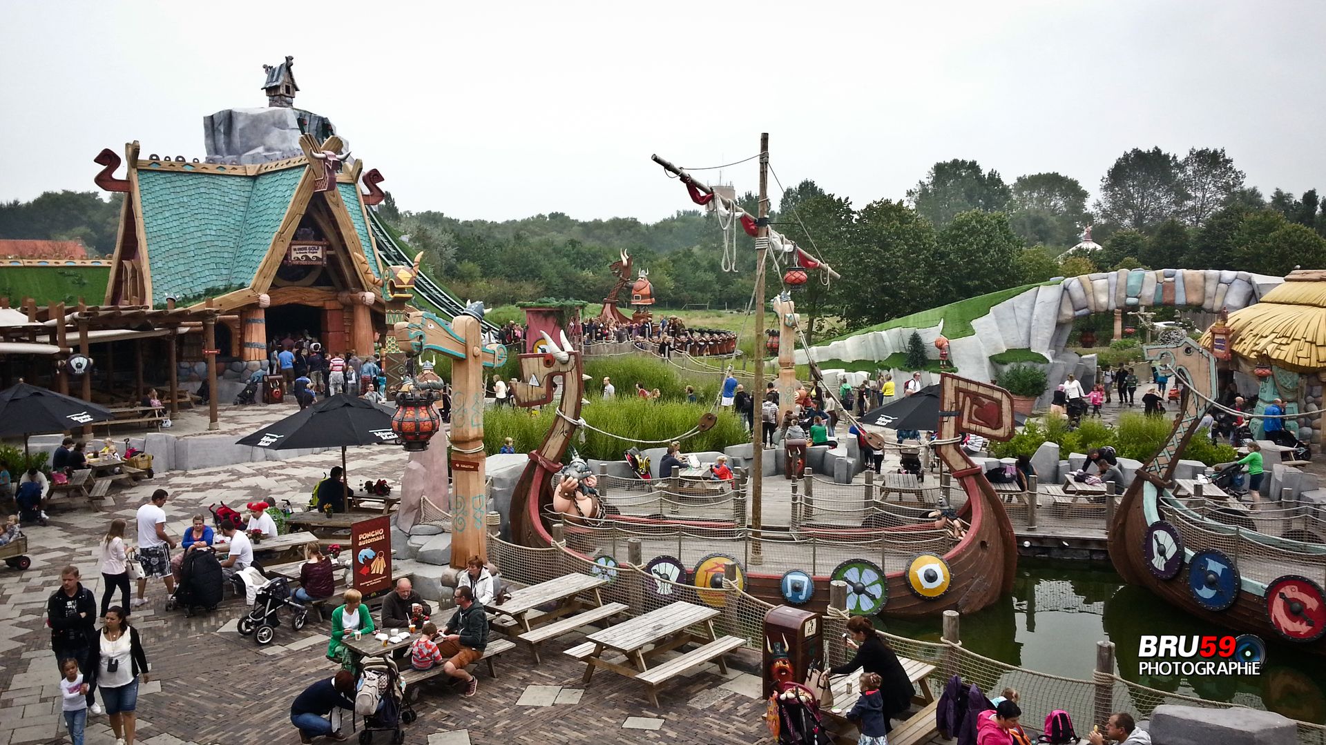 Fonds d'cran Constructions et architecture Parcs d'attractions > Divers Ploplsaland village viking