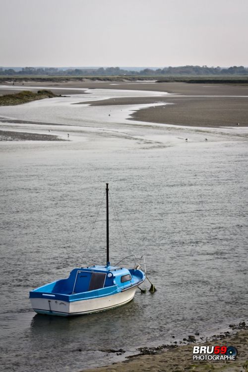 Fonds d'cran Voyages : Europe France > Normandie Saint Valery sur Somme - Bâteau bleu