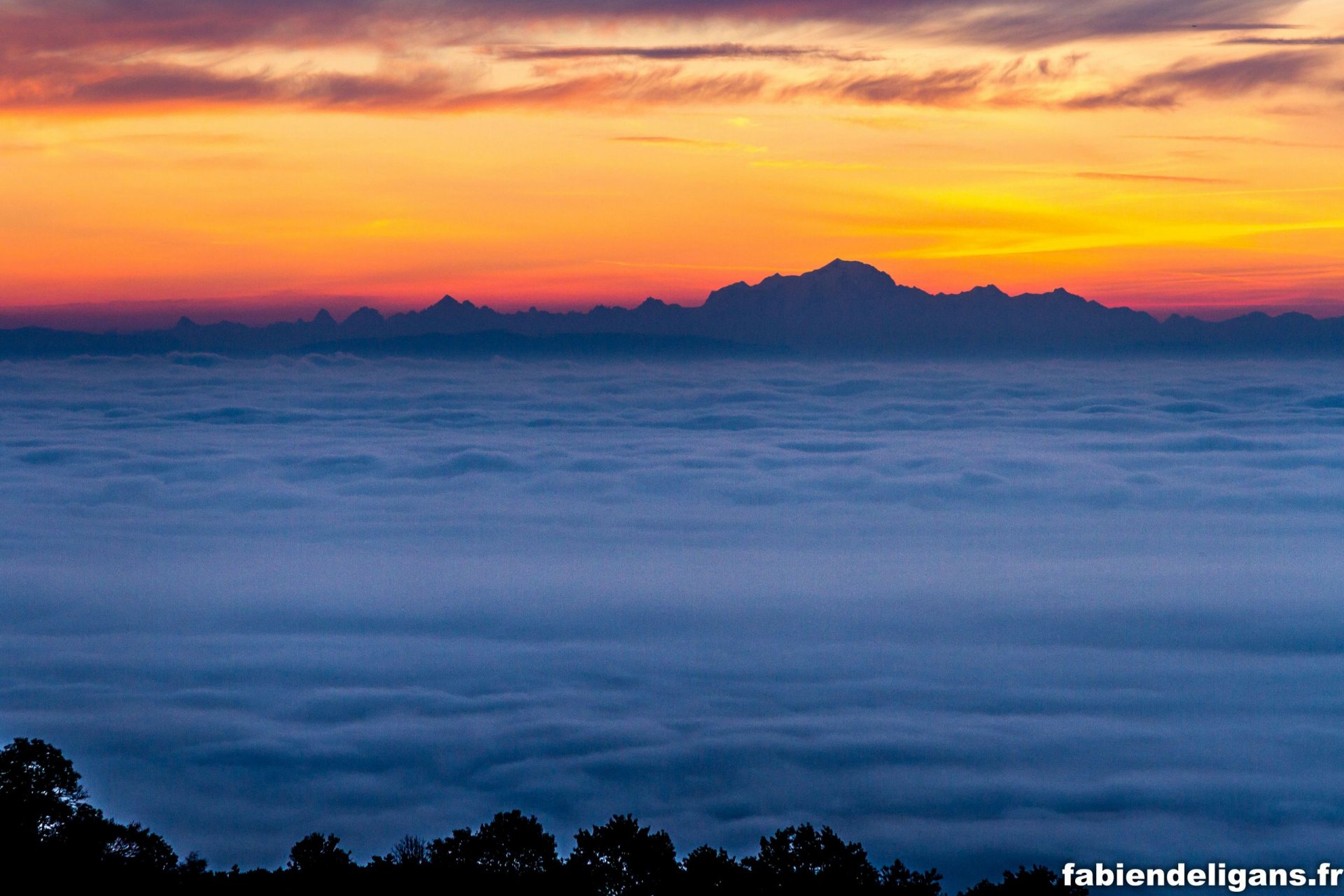 Wallpapers Nature Skies - Clouds matin sur mont blanc