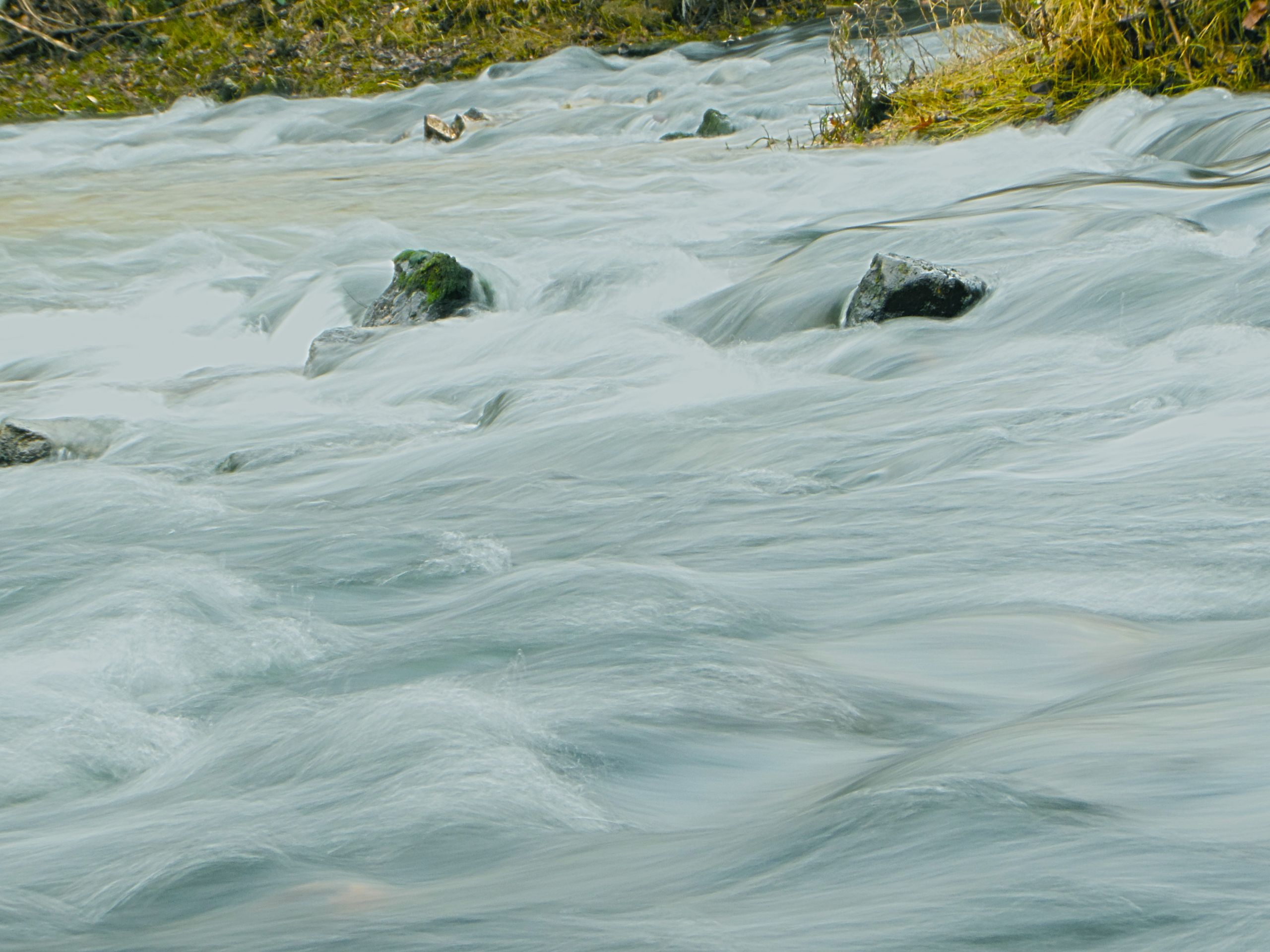 Wallpapers Nature Rivers - Torrents Courant dans l'Ouche