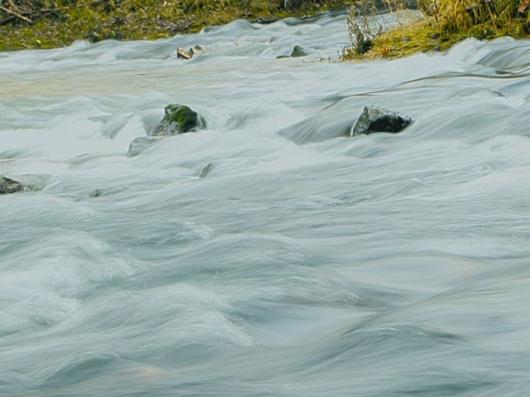 Wallpapers Nature Rivers - Torrents Courant dans l'Ouche