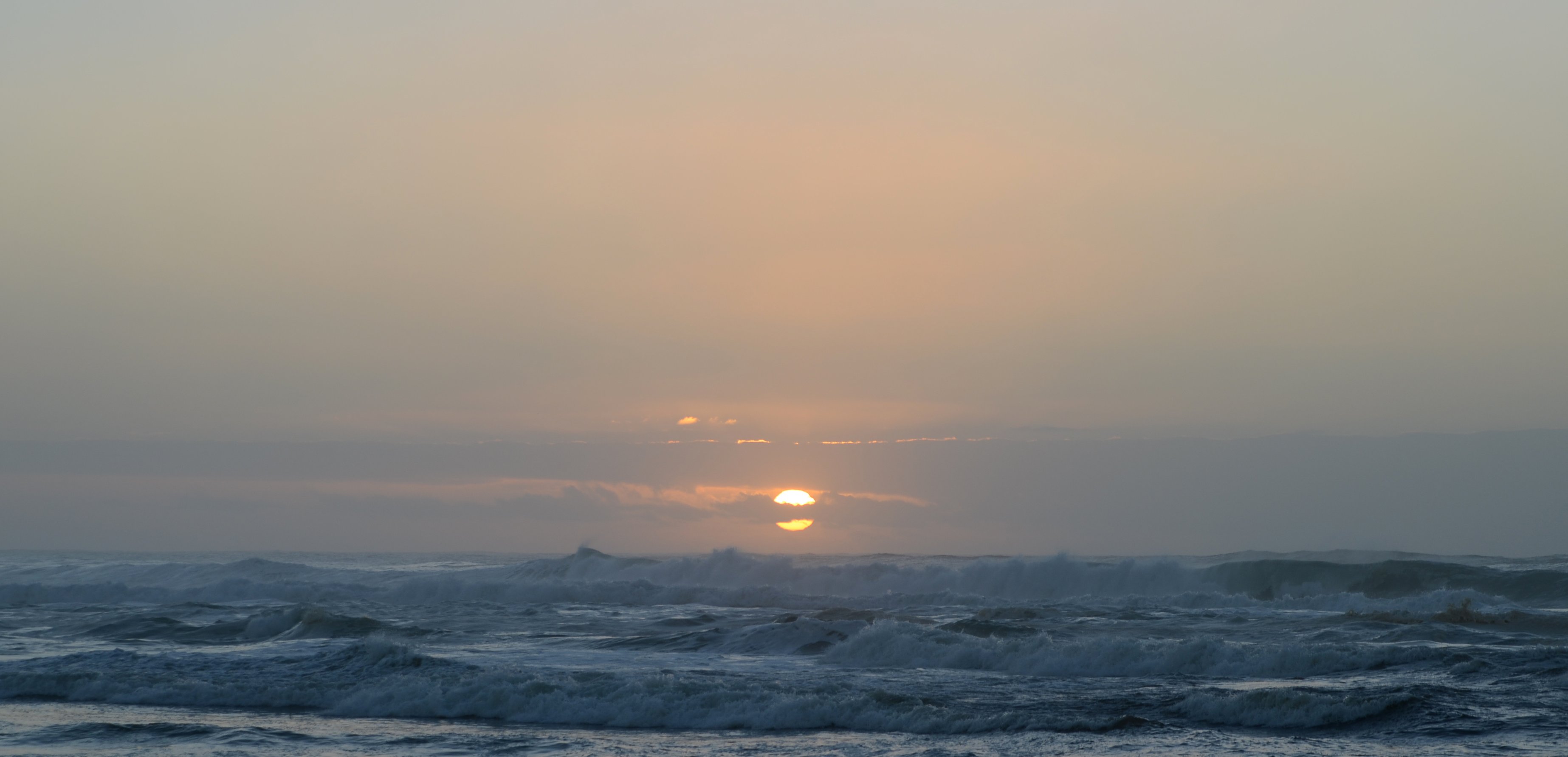 Wallpapers Nature Seas - Oceans - Beaches coucher du soleil du 11.01.15