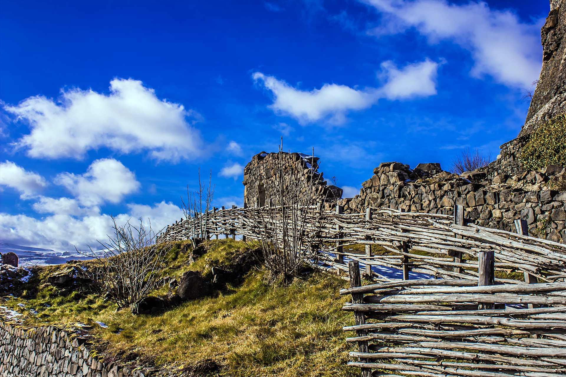 Fonds d'cran Constructions et architecture Ruines - Vestiges Château de Murol (63).