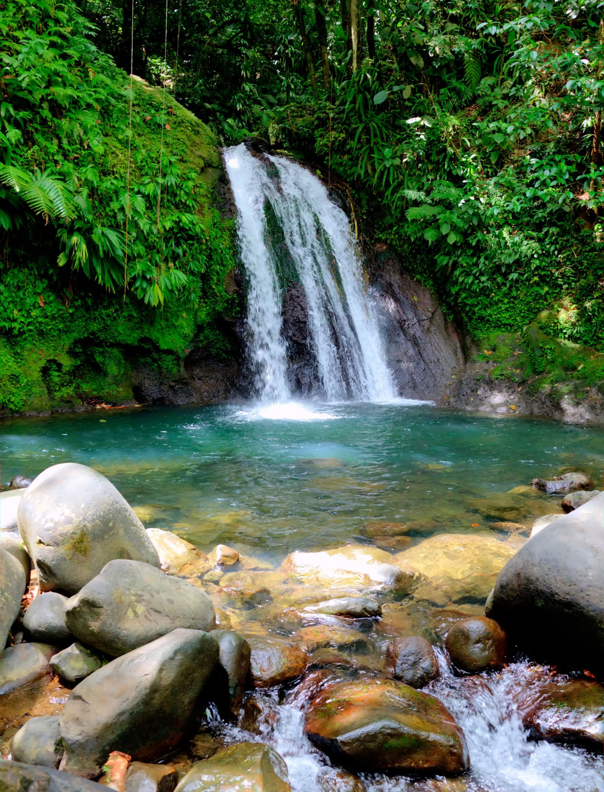 Wallpapers Trips : Europ Guadeloupe Cascade aux Ecrevisses, Guadeloupe.